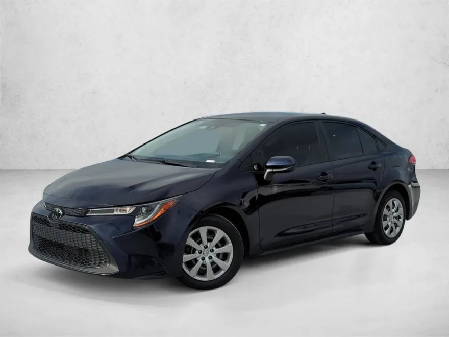 2021 Toyota Corolla LE photo 1