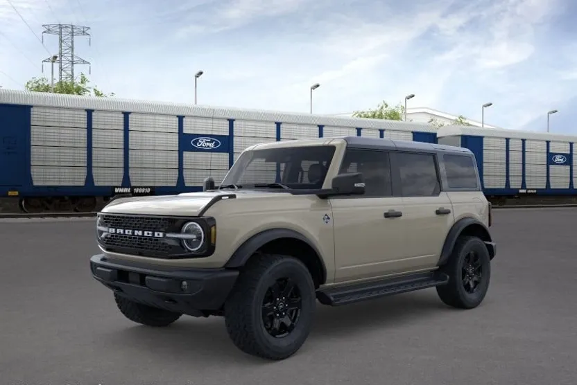 2025 Ford Bronco Outer Banks photo 1