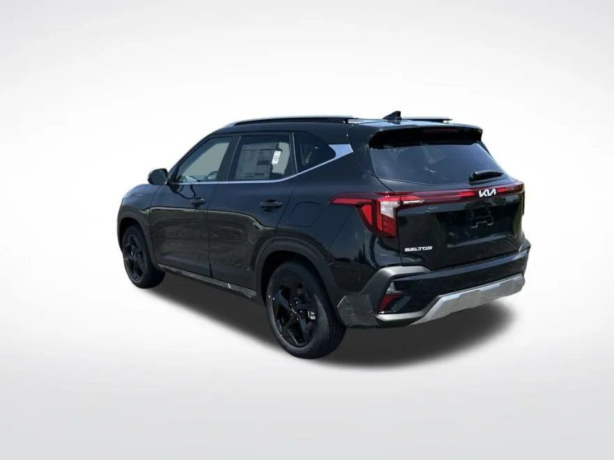 2026 Kia Seltos EX photo 1