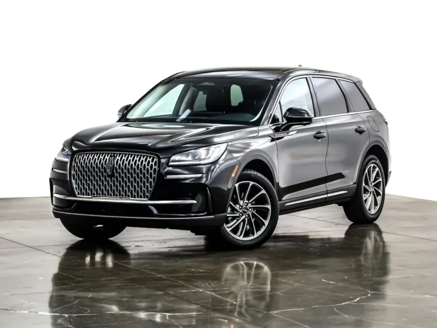 2023 Lincoln Corsair Standard photo 1
