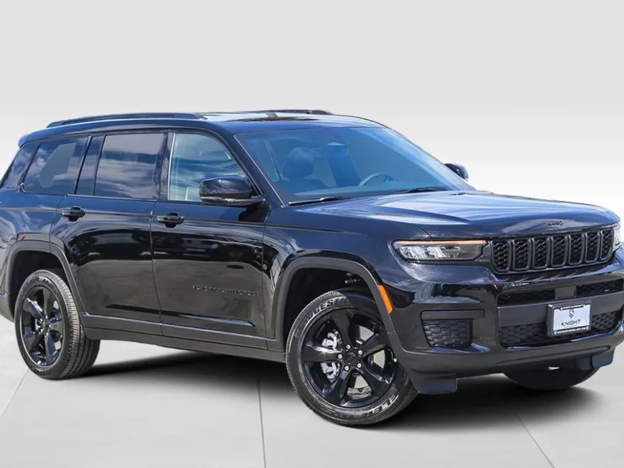 2025 Jeep Grand Cherokee Laredo Altitude photo 1