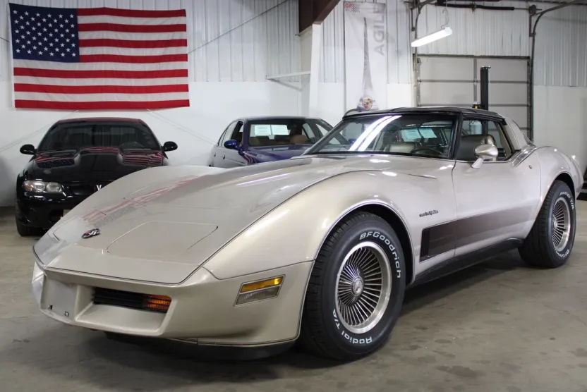 1982 Chevrolet Corvette photo 1