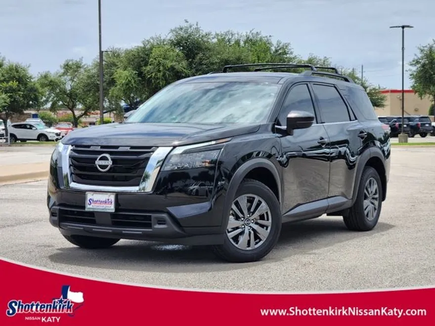 2025 Nissan Pathfinder SV photo 1