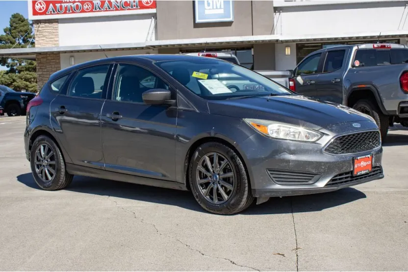 2018 Ford Focus SE photo 1