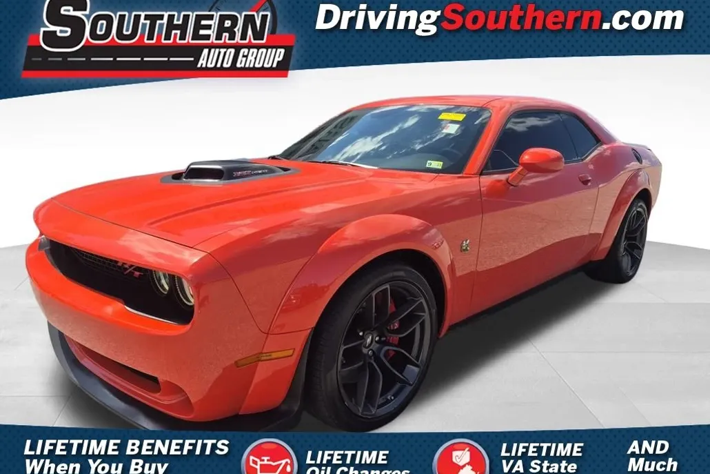 2022 Dodge Challenger R/T Scat Pack Widebody photo 1
