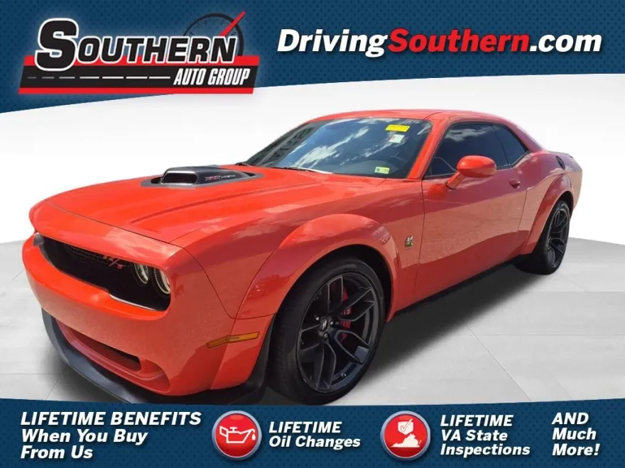 2022 Dodge Challenger R/T Scat Pack Widebody photo 1