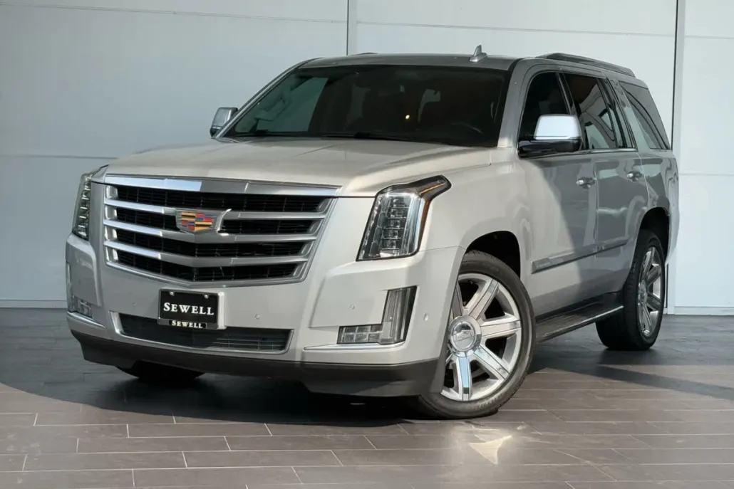 2018 Cadillac Escalade Luxury photo 1