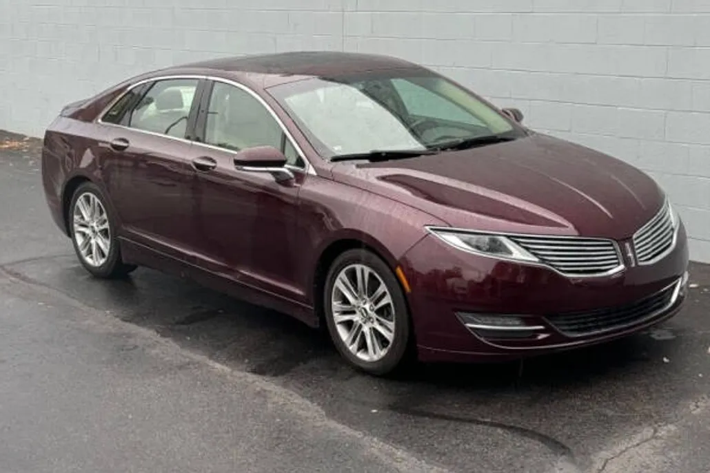 2013 Lincoln MKZ photo 1