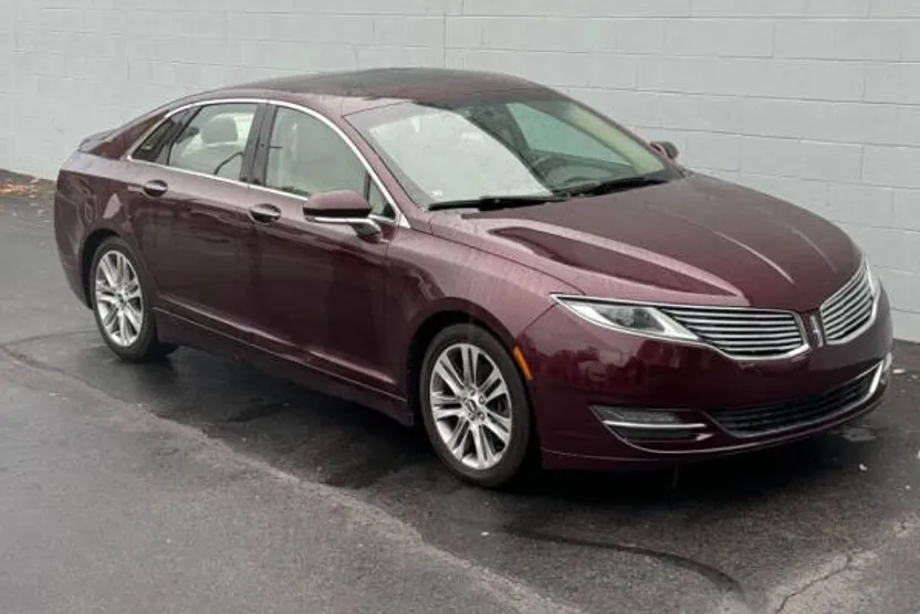 2013 Lincoln MKZ photo 1
