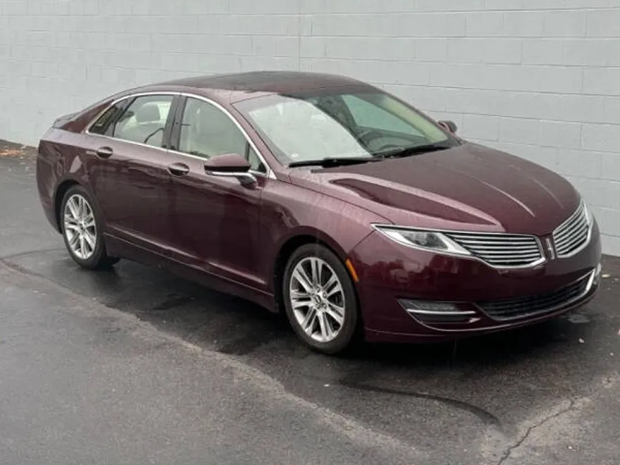 2013 Lincoln MKZ photo 1