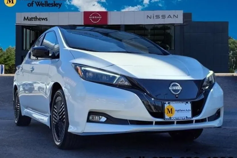 2024 Nissan Leaf SV Plus photo 1