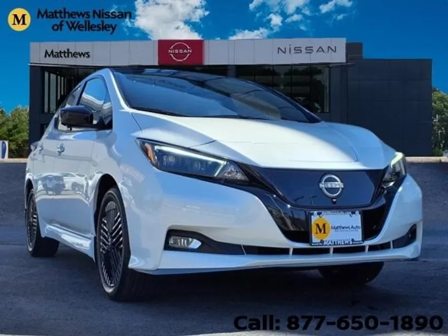 2024 Nissan Leaf SV Plus photo 1
