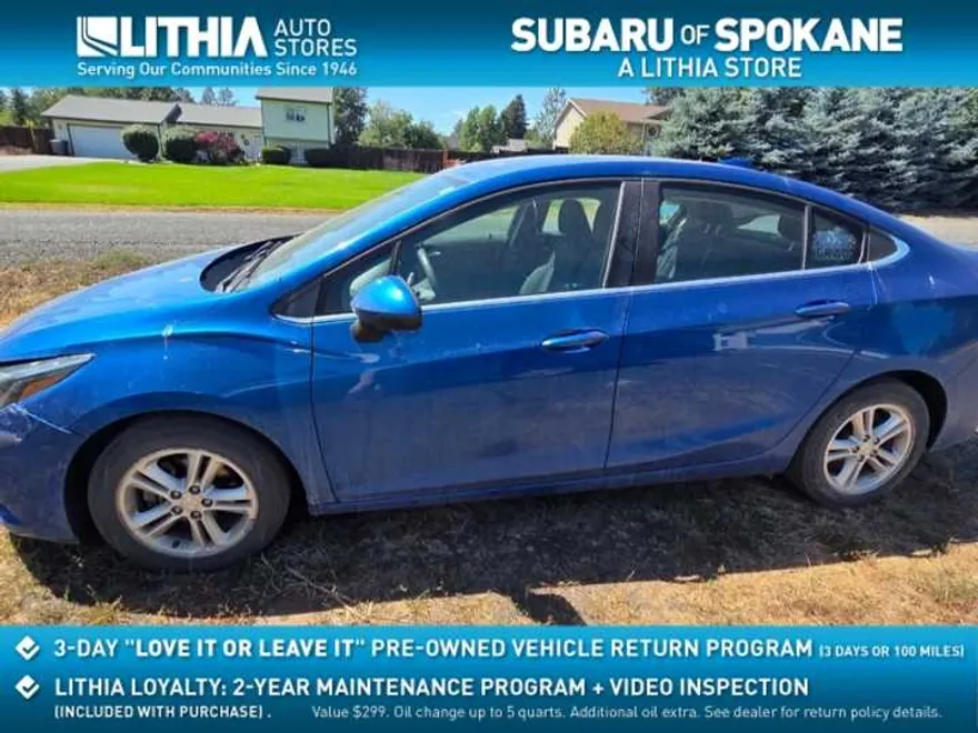 2018 Chevrolet Cruze LT photo 1