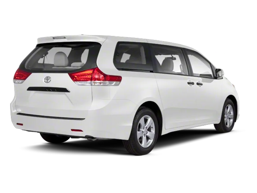 2013 Toyota Sienna LE photo 1