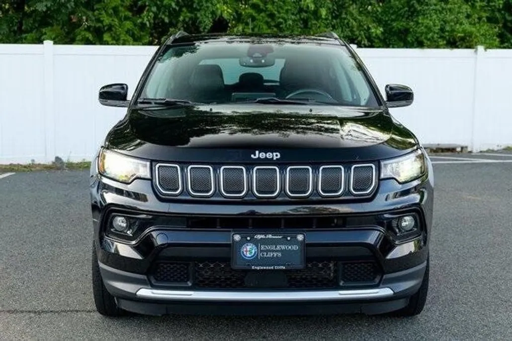2022 Jeep Compass Limited photo 1