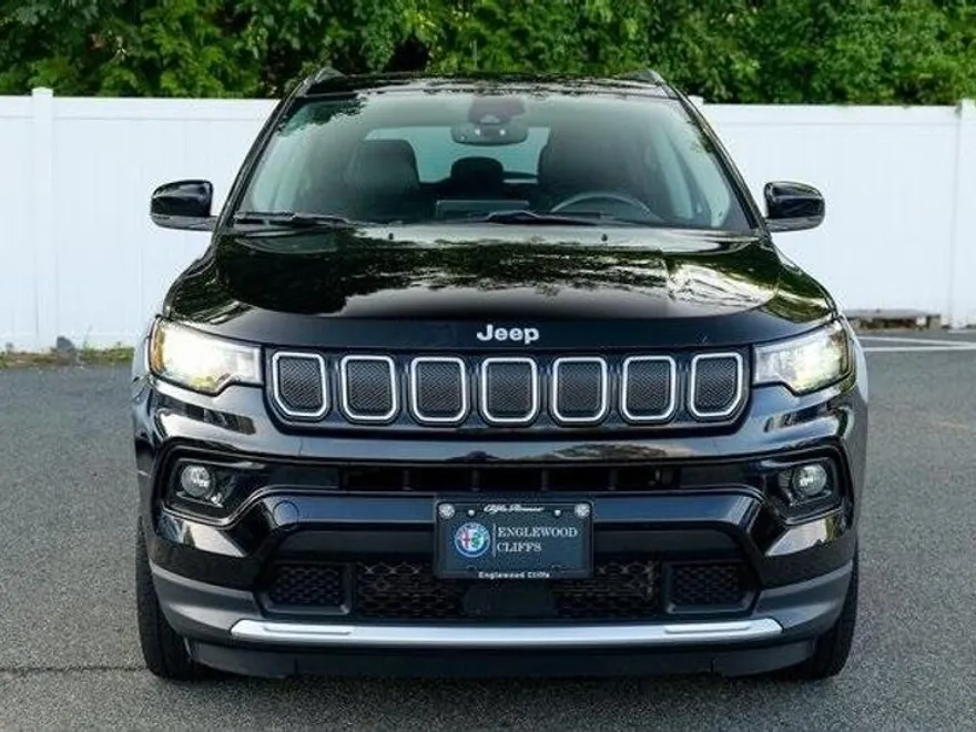 2022 Jeep Compass Limited photo 1