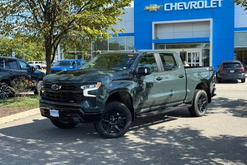 2025 Chevrolet Silverado 1500 LT Trail Boss photo 1