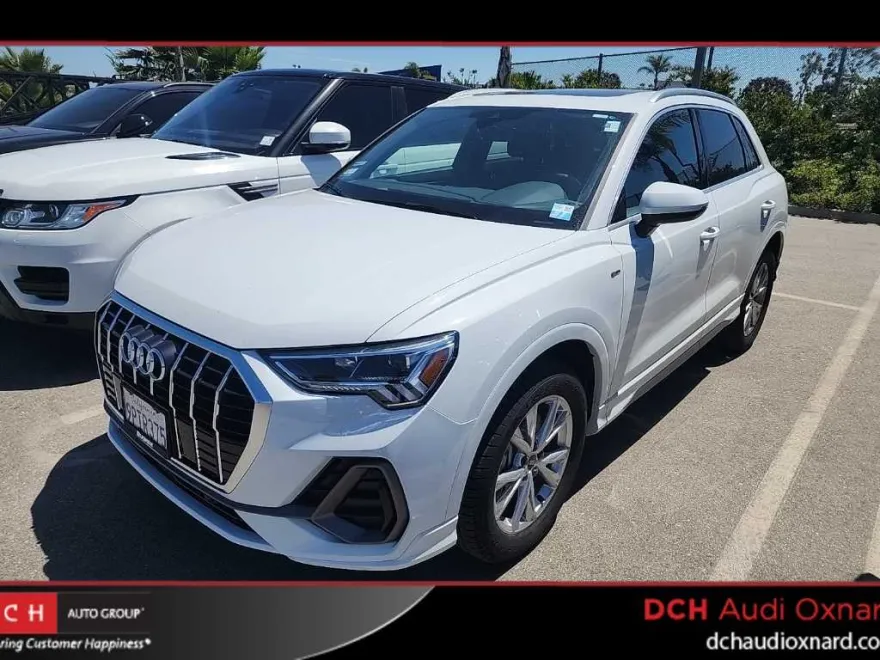 2024 Audi Q3 S line Premium Plus photo 1