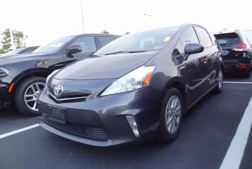 2012 Toyota Prius V Five photo 1