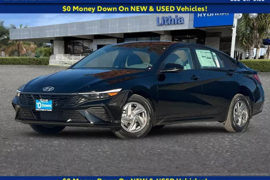2025 Hyundai Elantra SE photo 1