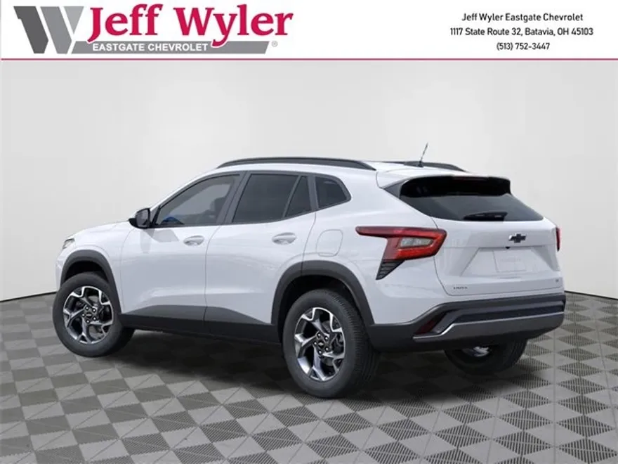 2026 Chevrolet Trax LT photo 1
