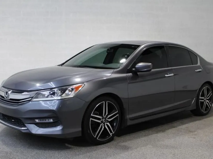 2017 Honda Accord Sport photo 1