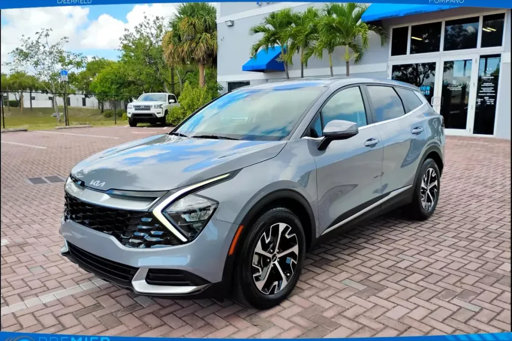 2023 Kia Sportage EX photo 1