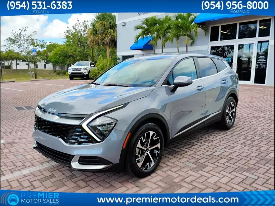 2023 Kia Sportage EX photo 1