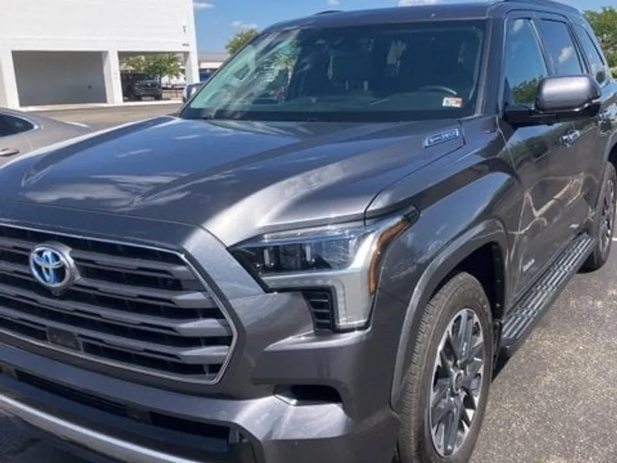 2023 Toyota Sequoia Limited photo 1