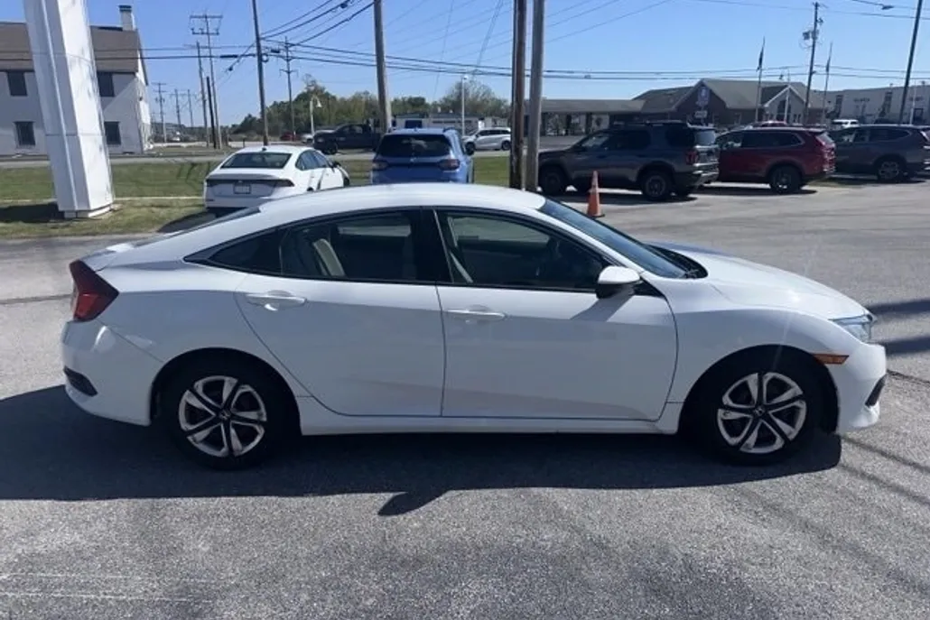 2018 Honda Civic LX photo 1