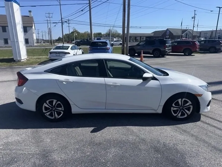 2018 Honda Civic LX photo 1