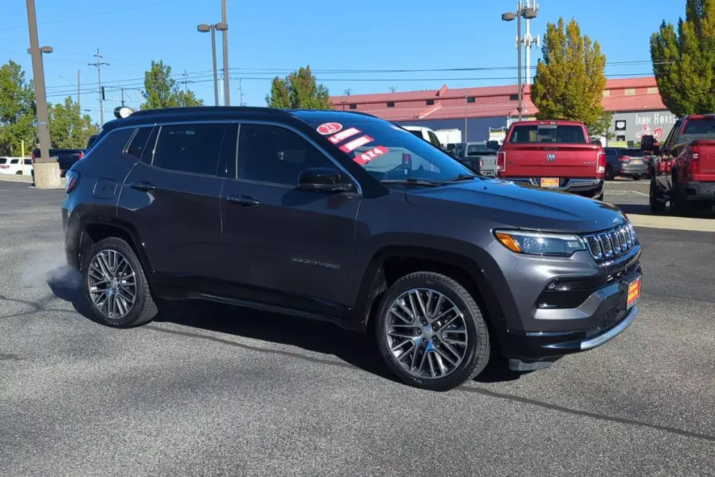2023 Jeep Compass Limited photo 1