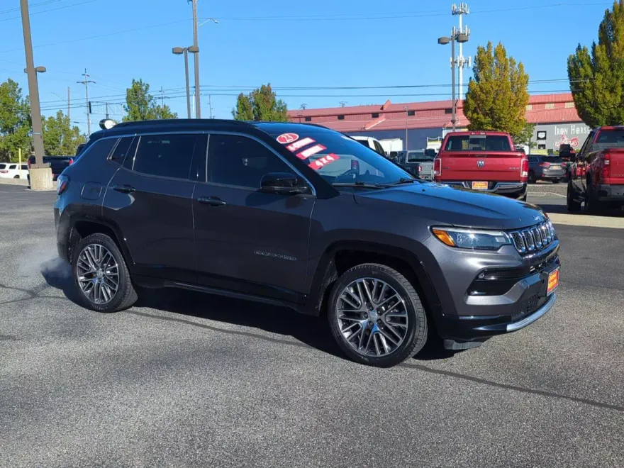 2023 Jeep Compass Limited photo 1