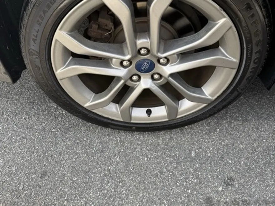 2019 Ford Fusion Hybrid Titanium photo 1