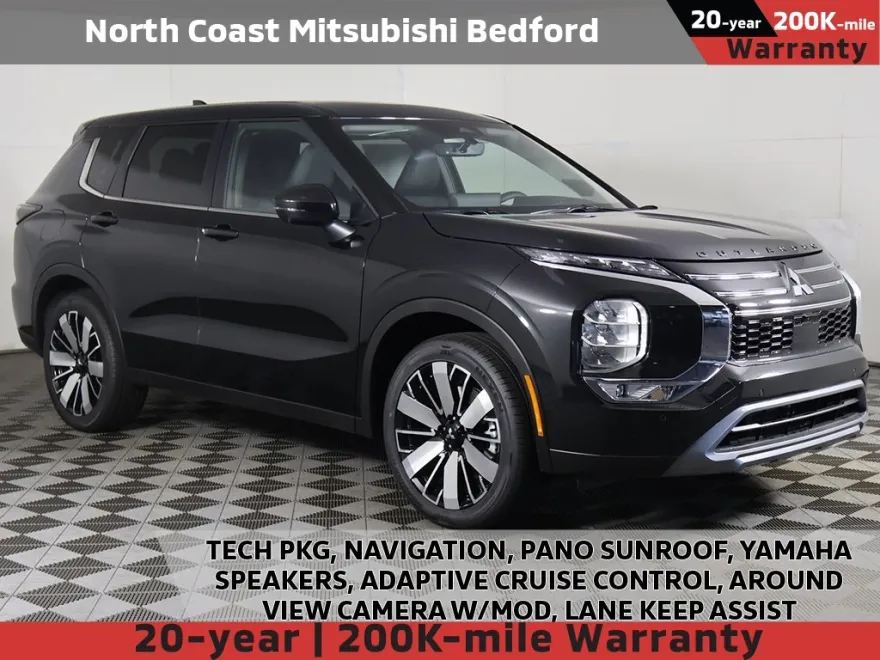 2025 Mitsubishi Outlander SE photo 1