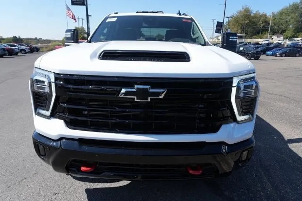 2026 Chevrolet Silverado 2500HD LT photo 1