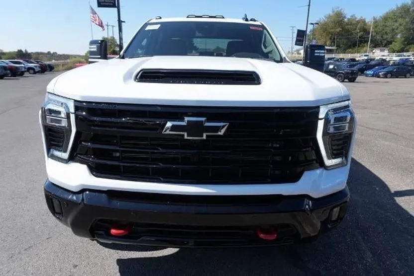 2026 Chevrolet Silverado 2500HD LT photo 1