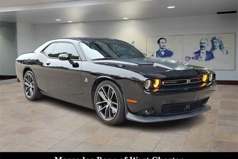 2015 Dodge Challenger R/T Scat Pack photo 1