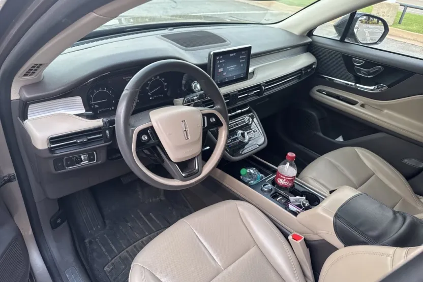 2020 Lincoln Corsair Standard photo 1