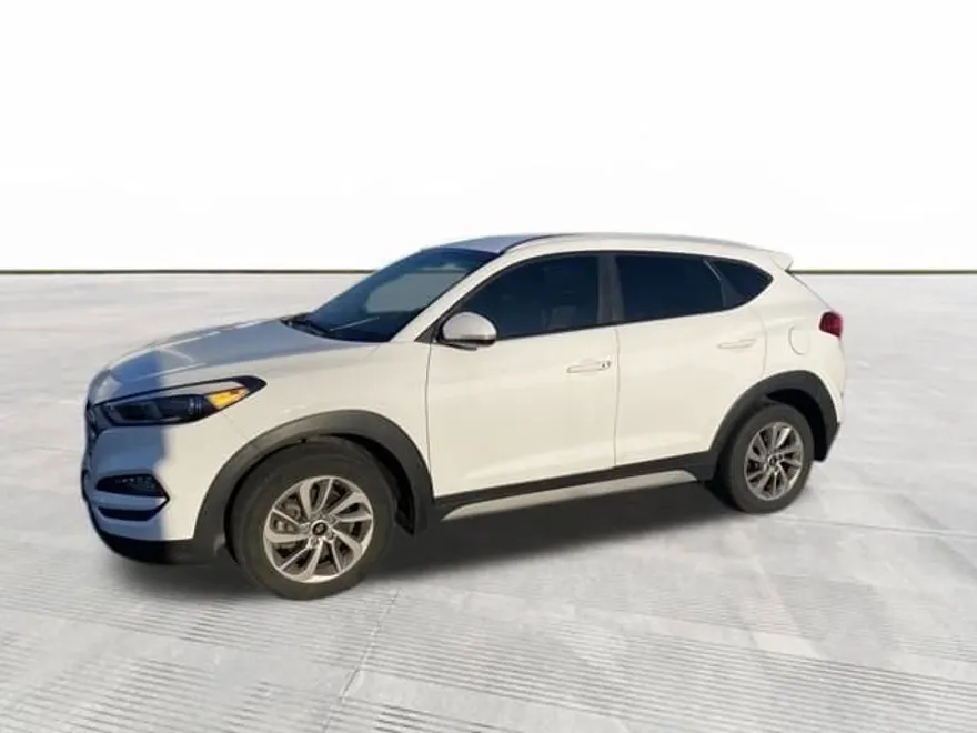 2017 Hyundai Tucson SE Plus photo 1