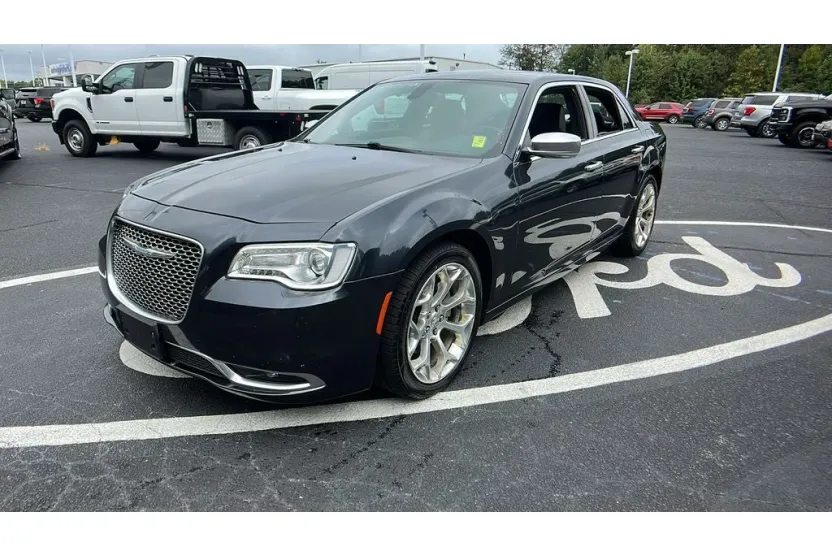 2016 Chrysler 300 C Platinum photo 1