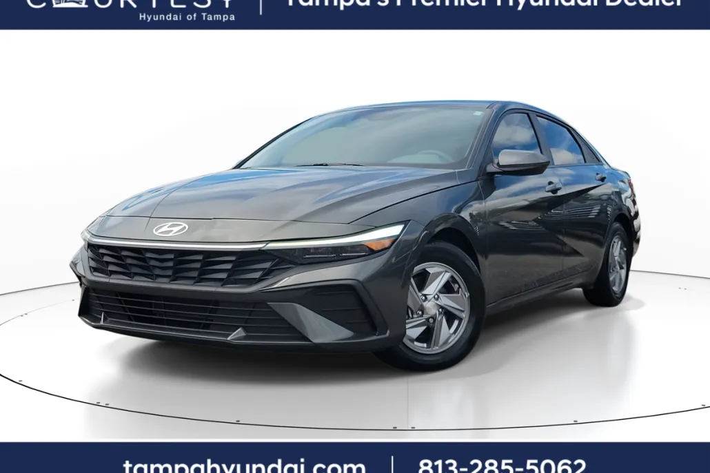 2024 Hyundai Elantra SE photo 1