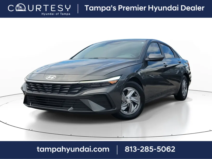 2024 Hyundai Elantra SE photo 1
