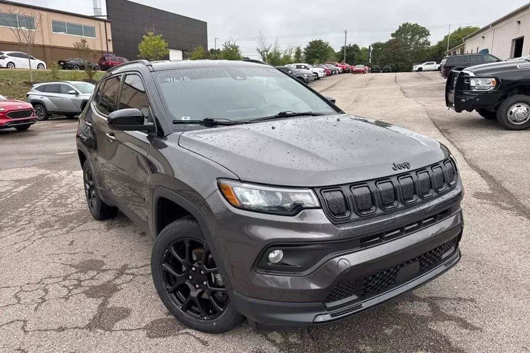 2022 Jeep Compass Altitude photo 1