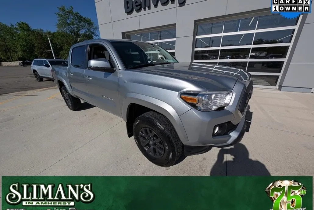 2023 Toyota Tacoma SR5 photo 1
