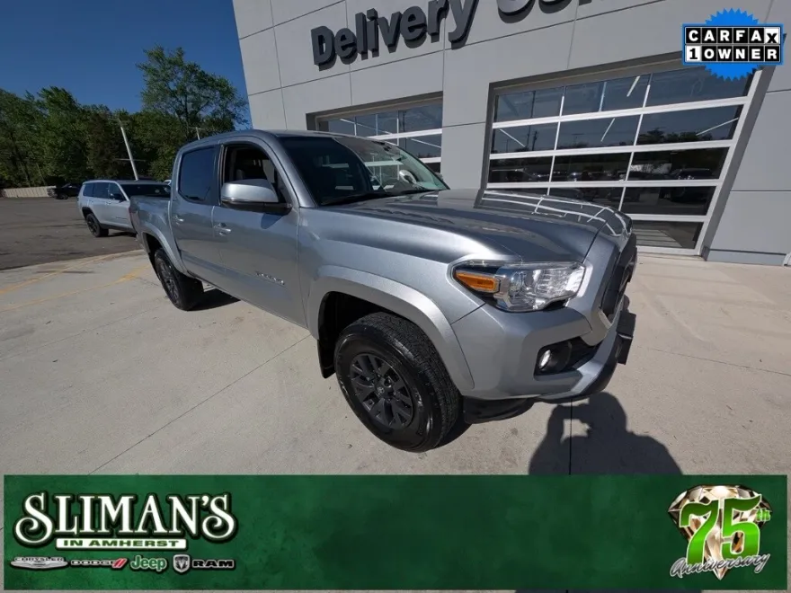 2023 Toyota Tacoma SR5 photo 1