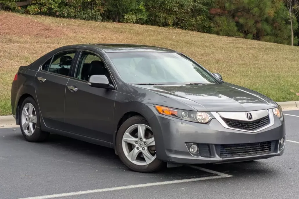 2010 Acura TSX photo 1