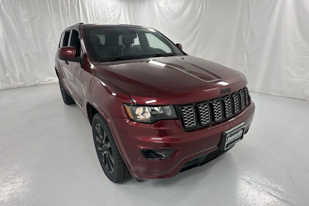 2019 Jeep Grand Cherokee Altitude photo 1