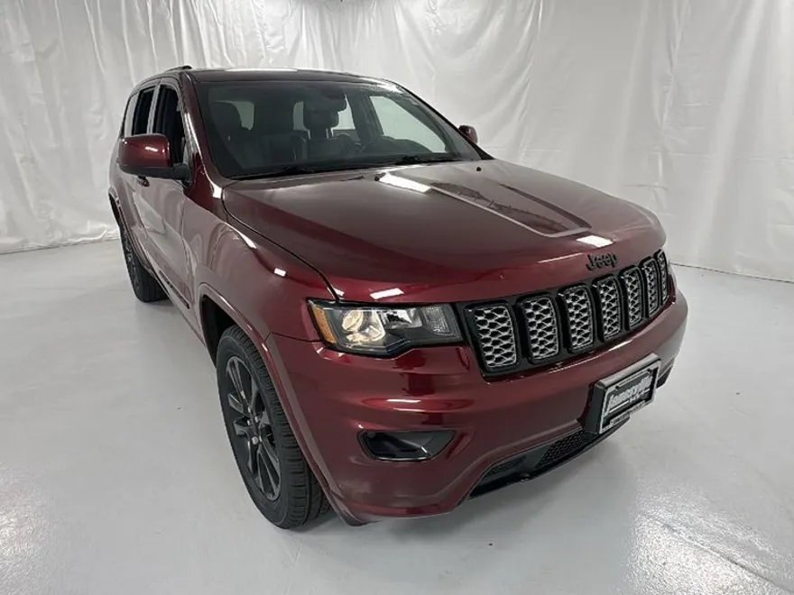 2019 Jeep Grand Cherokee Altitude photo 1
