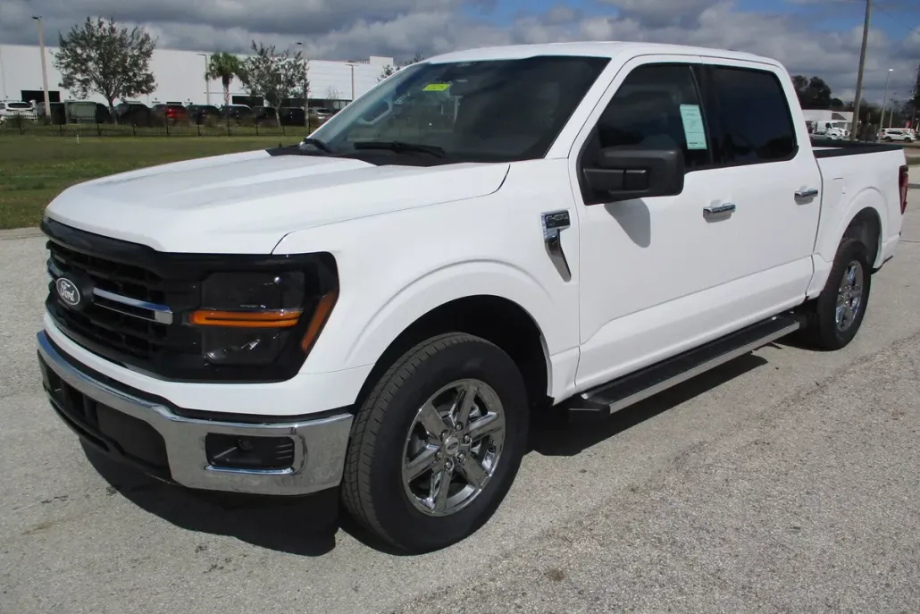 2025 Ford F-150 XLT photo 1